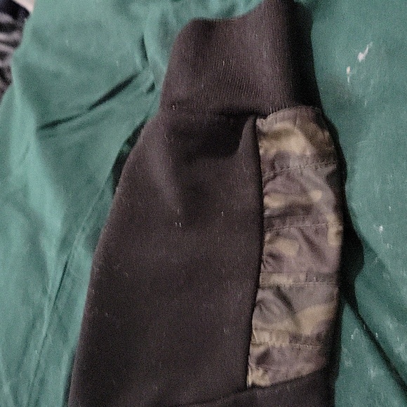 Boys Rocawear Sweater - Picture 5 of 9